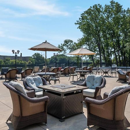 Radisson Hotel Grand Rapids Riverfront Εξωτερικό φωτογραφία