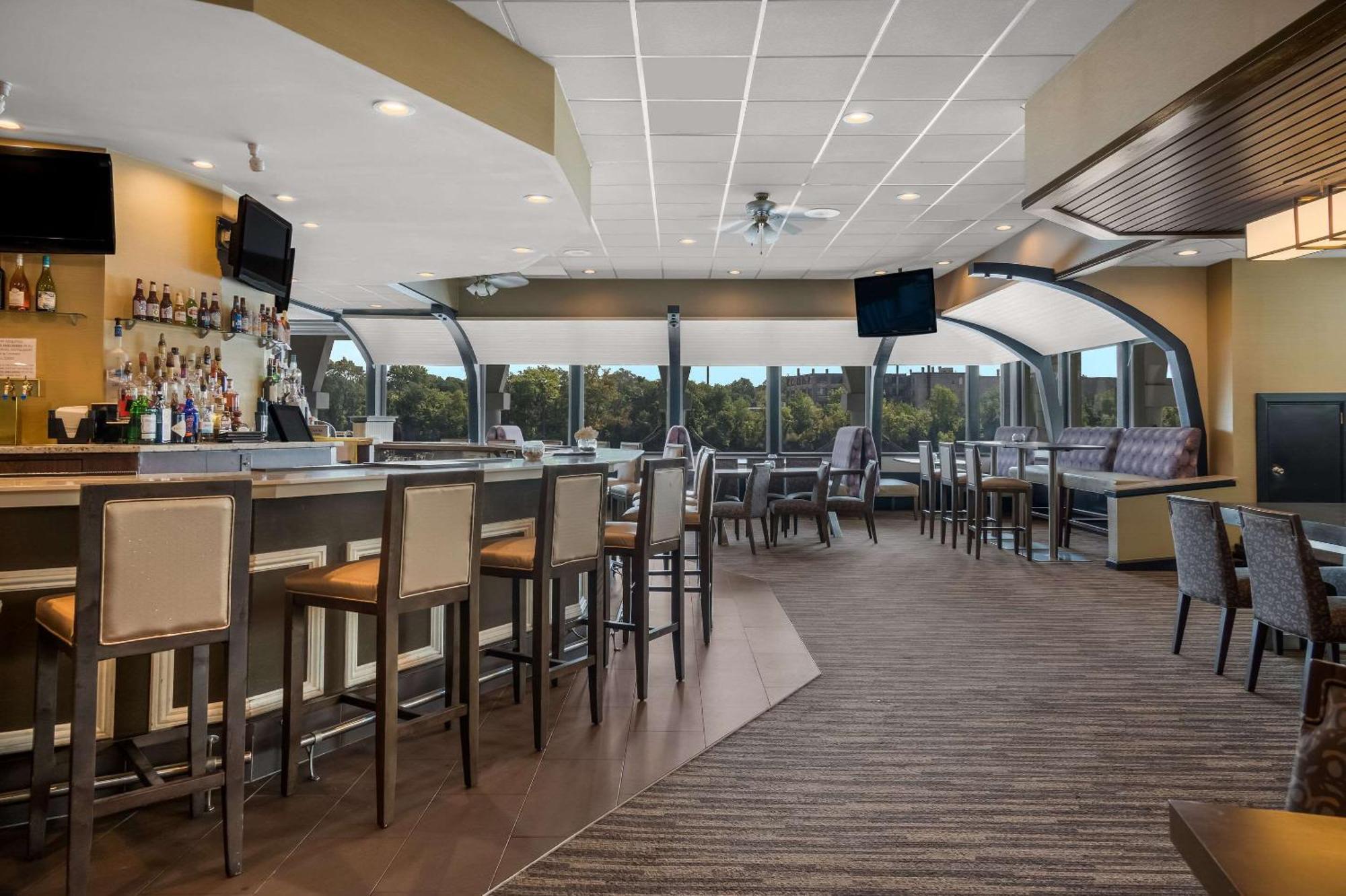 Radisson Hotel Grand Rapids Riverfront Εξωτερικό φωτογραφία