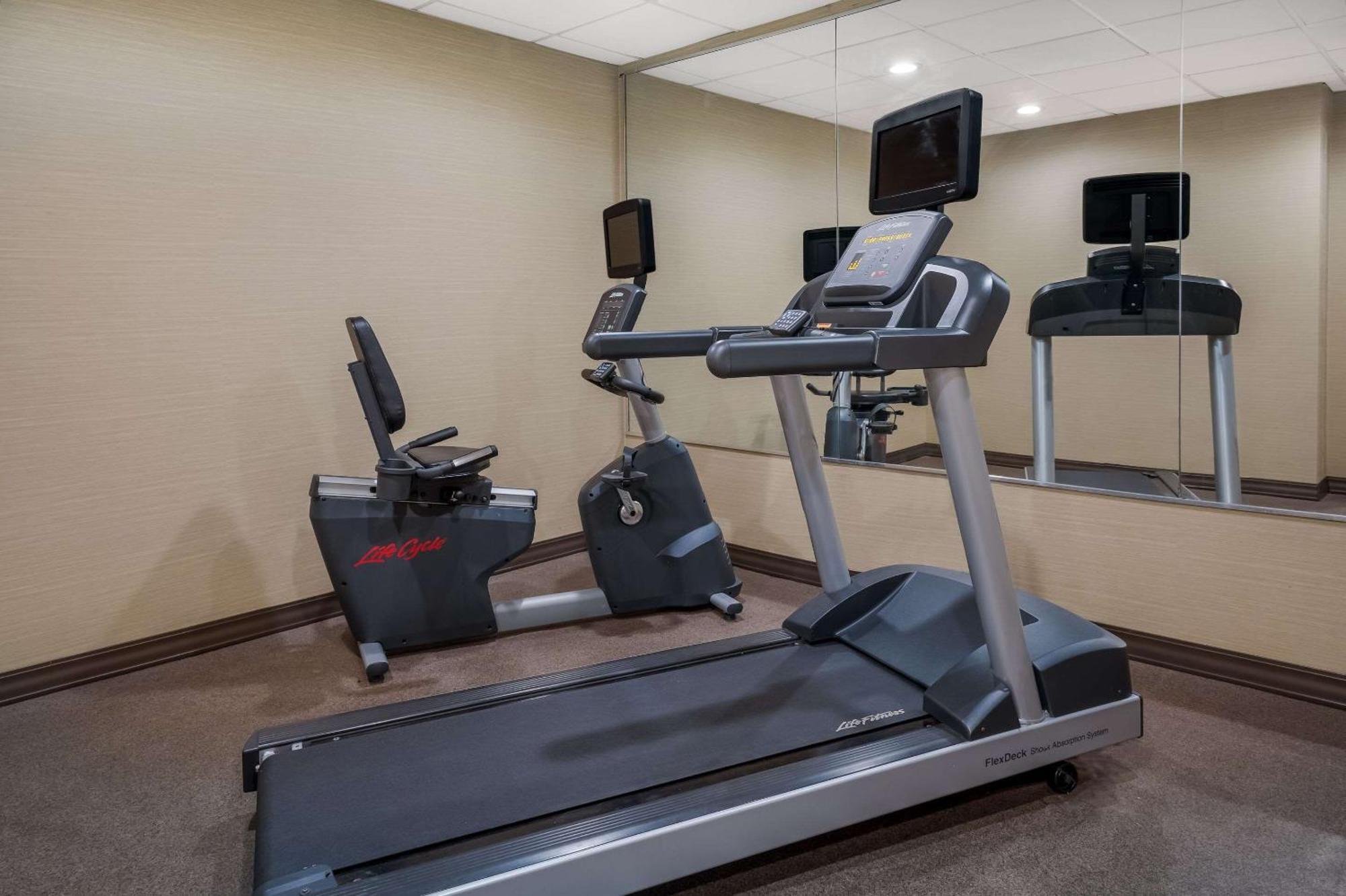 Radisson Hotel Grand Rapids Riverfront Εξωτερικό φωτογραφία