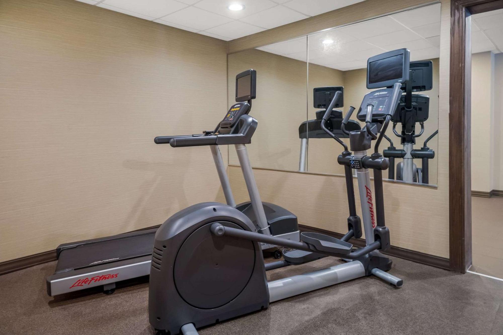 Radisson Hotel Grand Rapids Riverfront Εξωτερικό φωτογραφία
