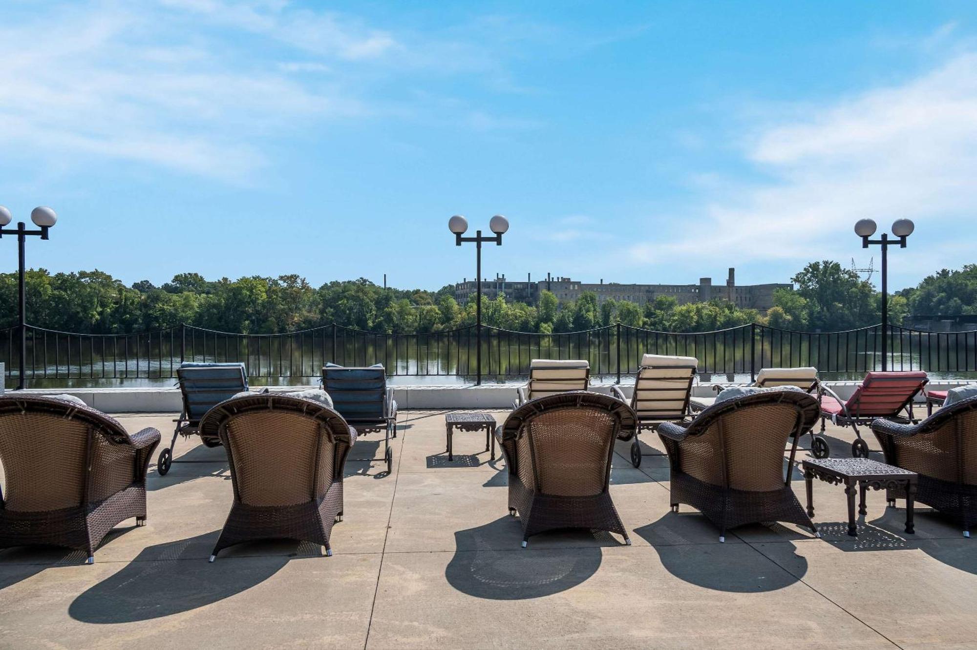 Radisson Hotel Grand Rapids Riverfront Εξωτερικό φωτογραφία
