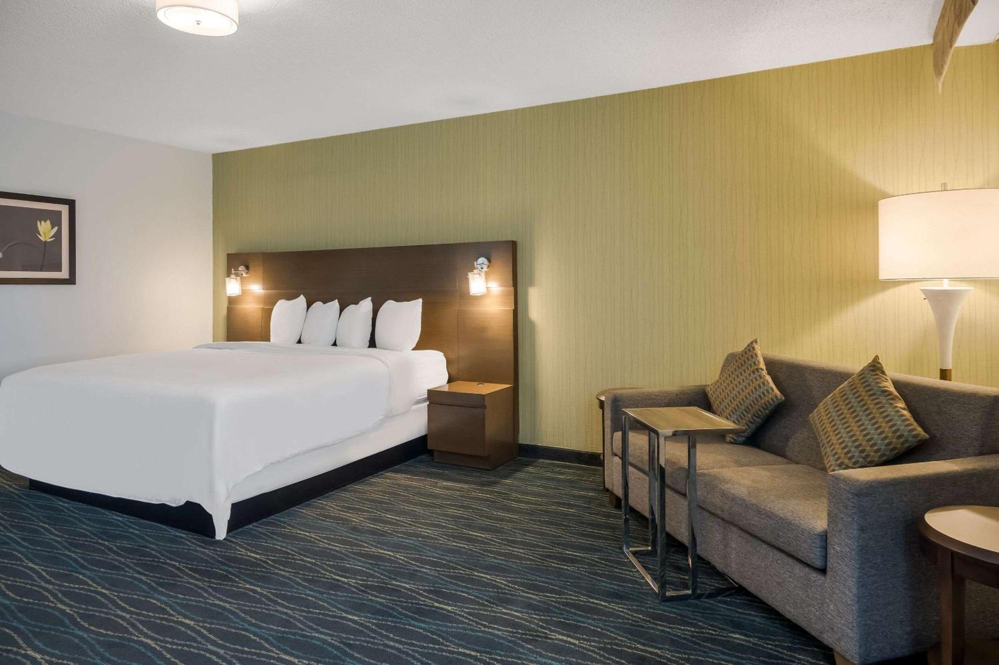 Radisson Hotel Grand Rapids Riverfront Εξωτερικό φωτογραφία