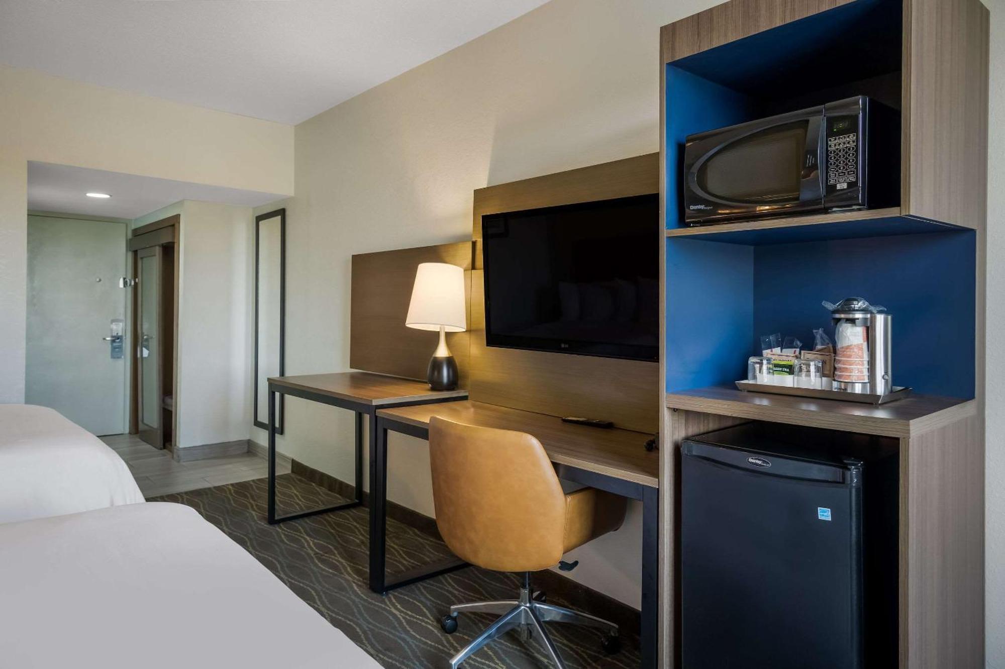 Radisson Hotel Grand Rapids Riverfront Εξωτερικό φωτογραφία