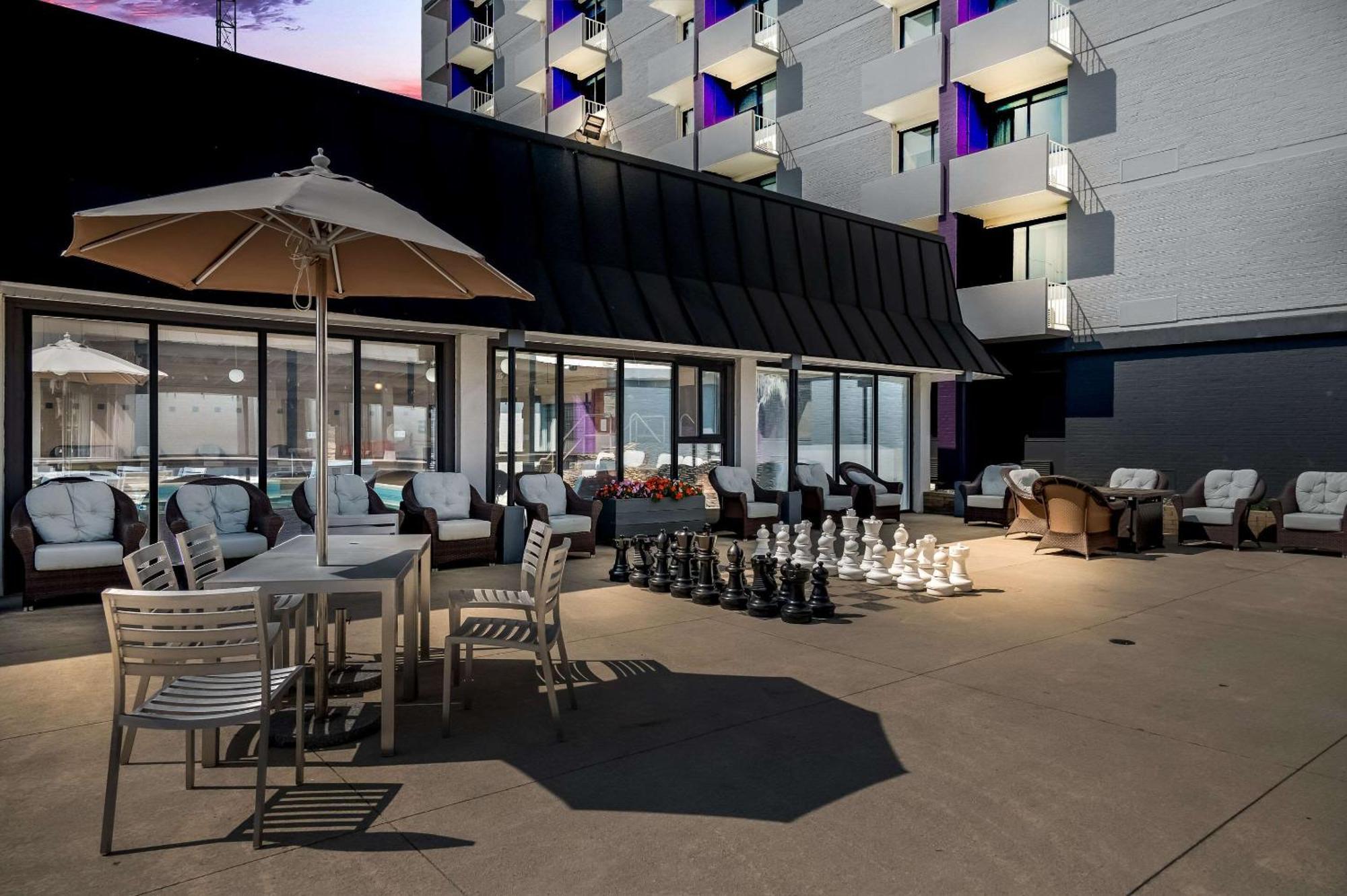 Radisson Hotel Grand Rapids Riverfront Εξωτερικό φωτογραφία