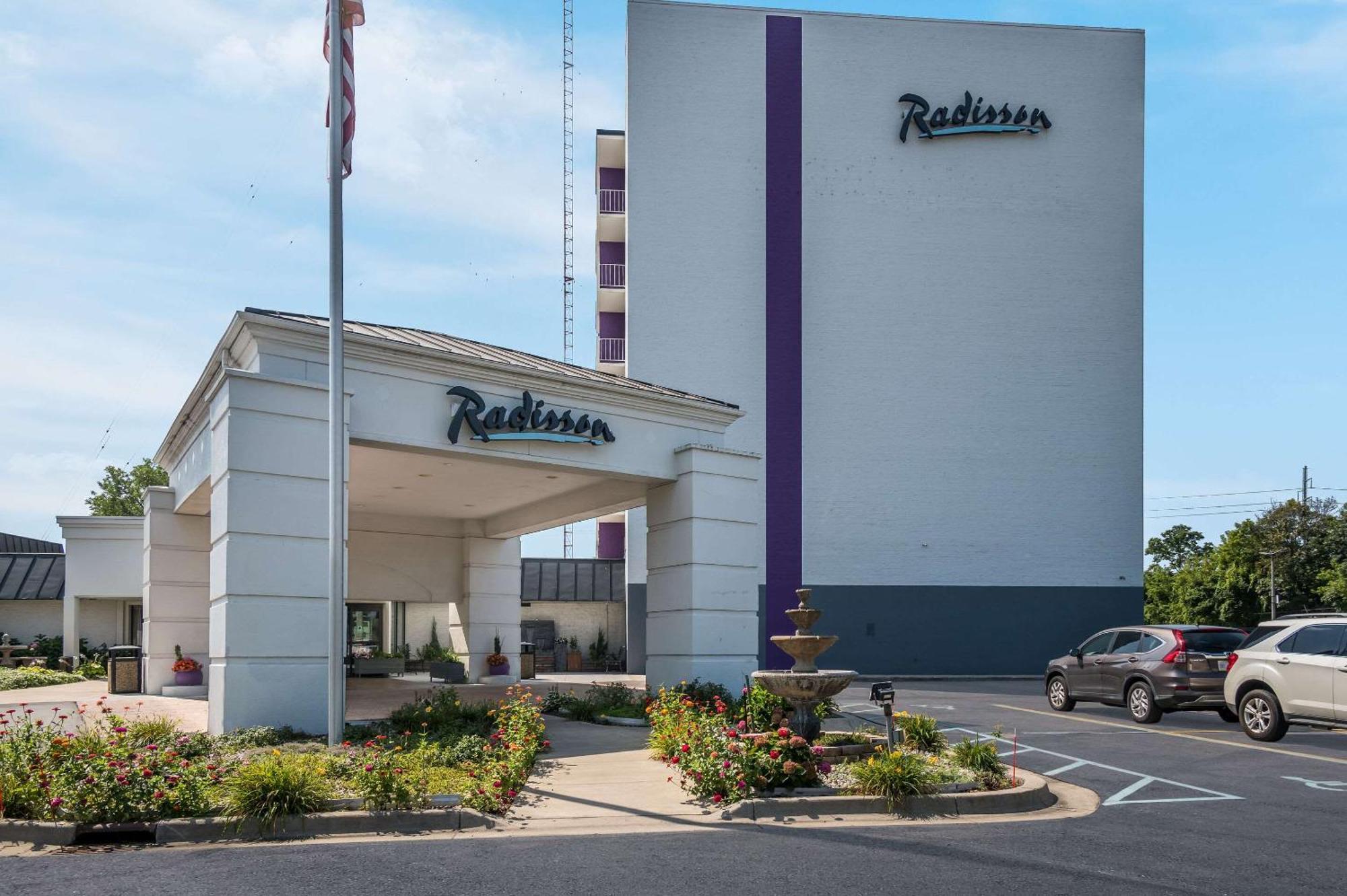 Radisson Hotel Grand Rapids Riverfront Εξωτερικό φωτογραφία